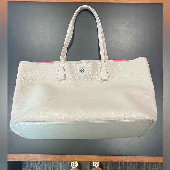 Tory Burch Perry Tote in French Gray/Peony - Picture 6 of 11